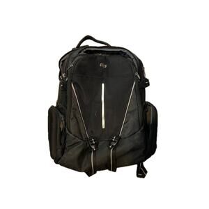 ES Solo Rival 17.3 Inch Lptp Backpack w HrdShll Side Pckts